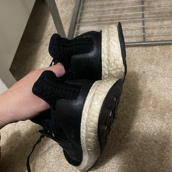 Adidas UltraBoost - Picture 3 of 5